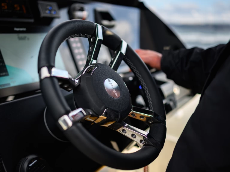 Noleggio Barca a motore ZEN MARINE con patente nautica