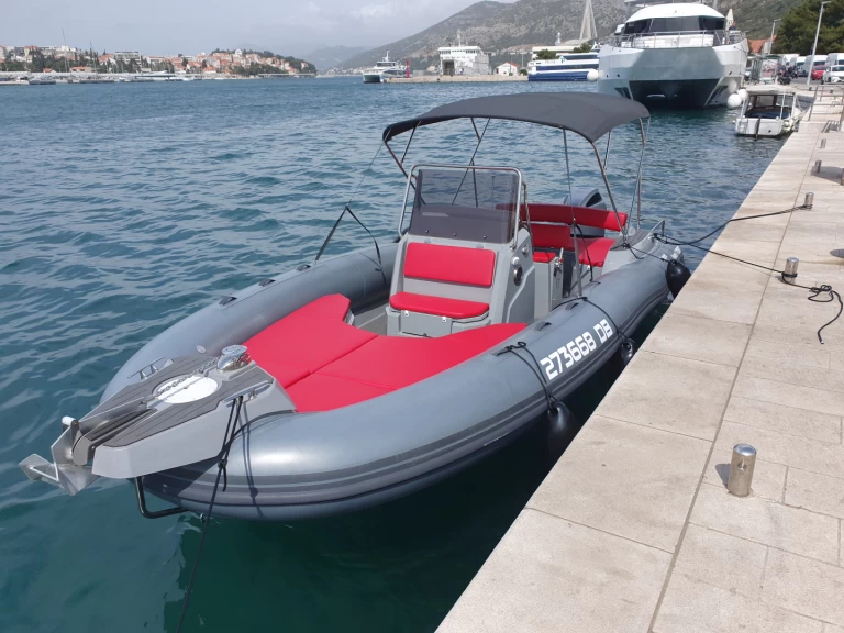 Marlin Boat 790 Pro Dynamic da affittare a  Marina Frapa Dubrovnik