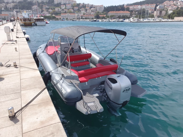 Noleggio a Marina Frapa Dubrovnik – Marlin Boat 790 Pro Dynamic su SamBoat