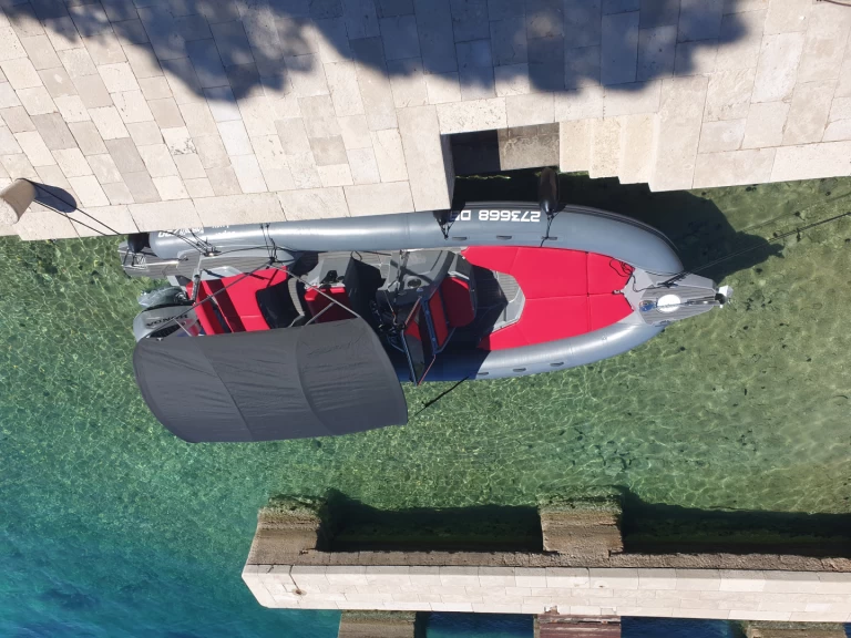 Noleggiare una Marlin Boat 790 Pro Dynamic a Marina Frapa Dubrovnik