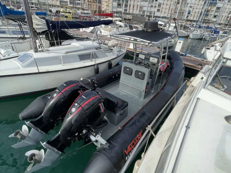 Noleggiare una Valiant Karbon 750 sport 6  a Toulon