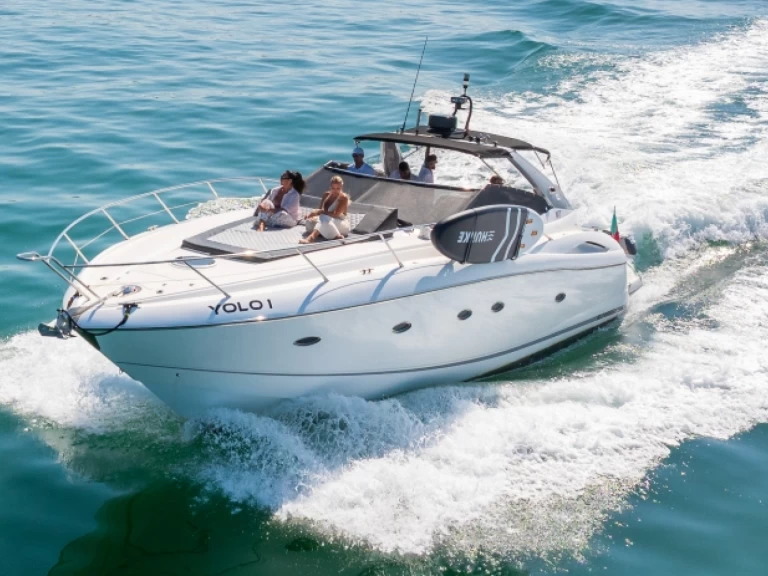 Noleggio Yacht di lusso a Vilamoura – Sunseeker Portofino 46