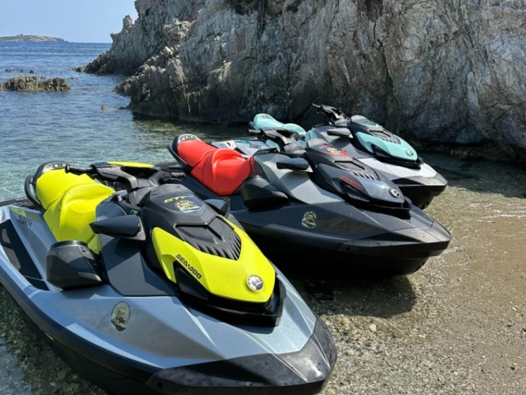 Noleggio Moto d'acqua Sea-Doo con patente nautica