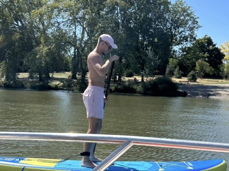 Noleggio Barca a motore Jeanneau con patente nautica