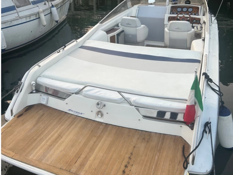 Cranchi Clipper 760 da affittare a  Angera