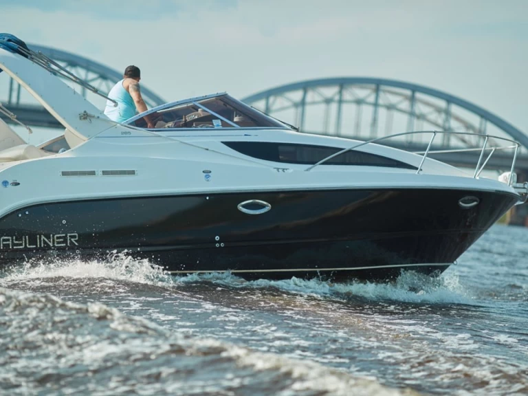 Noleggio barche Bayliner Bayliner 285 Cruiser a Vieux Port de Cannes su Samboat