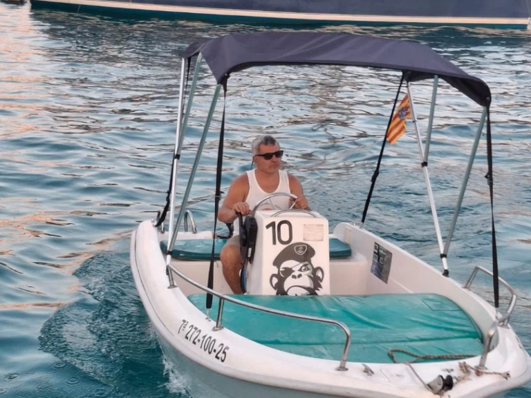 Noleggio Barca a motore Estable con patente nautica