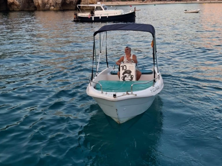 Noleggio a Cala Galdana – Estable 400 su SamBoat