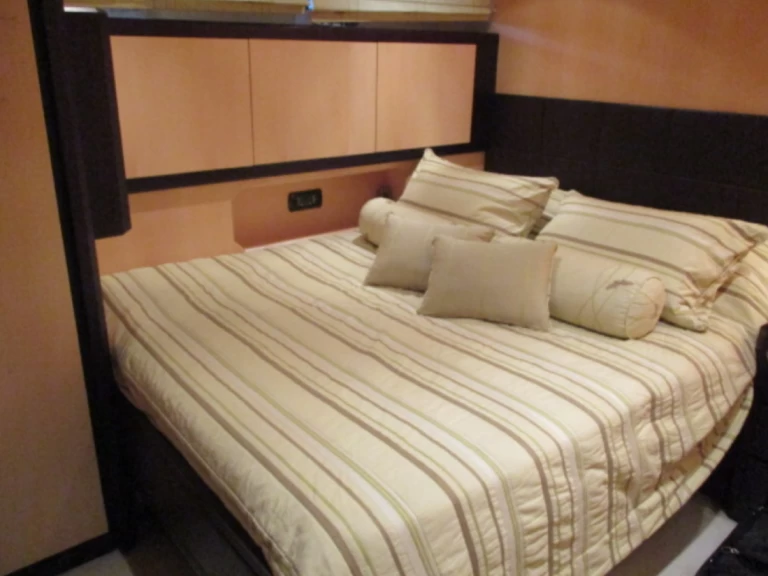 Noleggio Yacht di lusso a Positano – Mangusta Mangusta 72