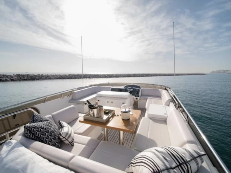 Princess Princess 62 Fly da affittare a  Portisco