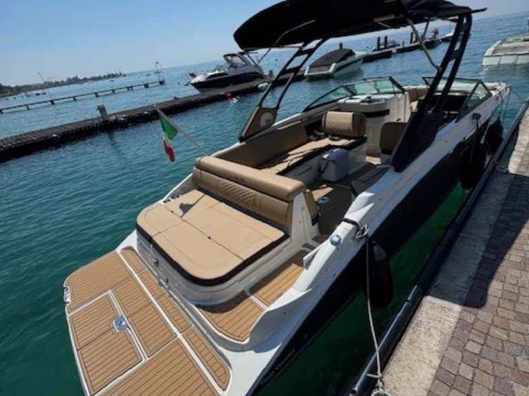Sea Ray Sea Ray 270 SDX da affittare a  Bardolino