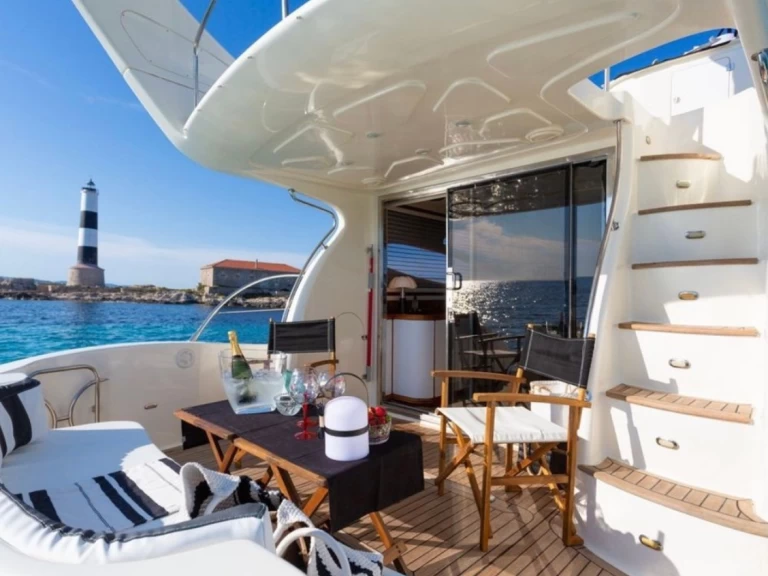 Noleggio Barca a motore Doqueve con patente nautica