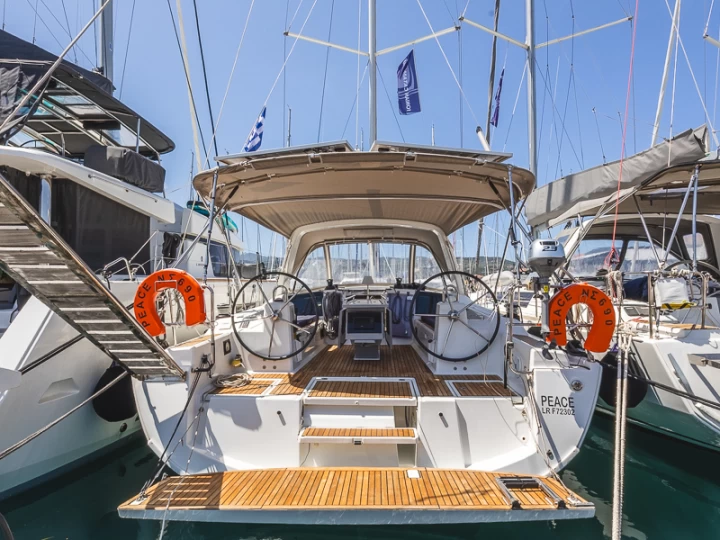 Noleggio Barca a vela Bénéteau con patente nautica