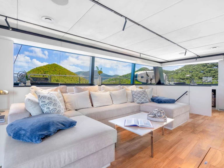 Noleggio Yacht di lusso Moon Yacht con patente nautica