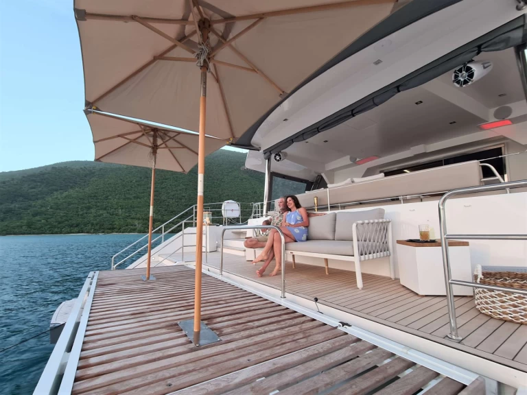 Noleggio a Grenadines – Privilege ALLURE 64 su SamBoat