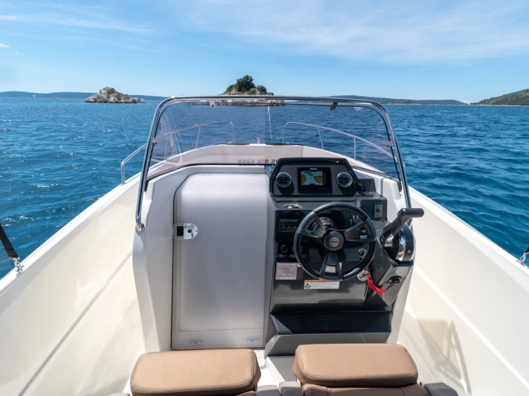 Noleggio a Spalato – Quicksilver Activ 675 Open Sport su SamBoat