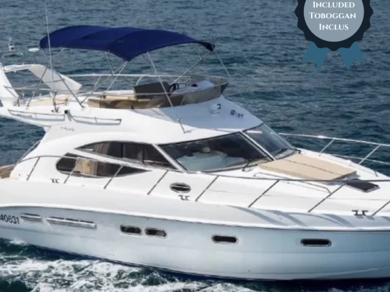 Noleggiare una Sealine F425  a Saint-Tropez