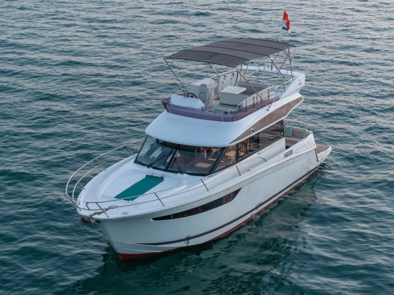 Jeanneau Velasco 43 Fly da affittare a  Hạ Long