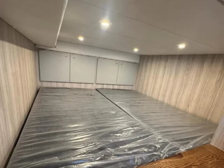 Noleggio barche MIAMI GOLD  33 WALK AROUND a Napoli su Samboat