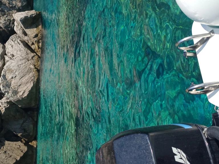 Noleggiare una Zodiac Cadet a Napoli