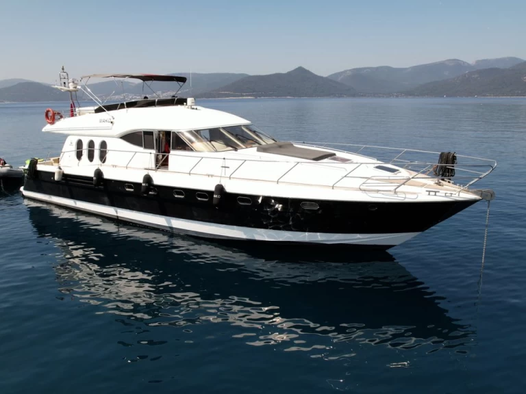 Noleggio Yacht di lusso Princess con patente nautica