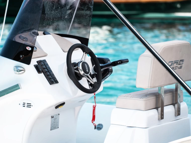 Oromarine Oromarine S-65 da affittare a  Fornells