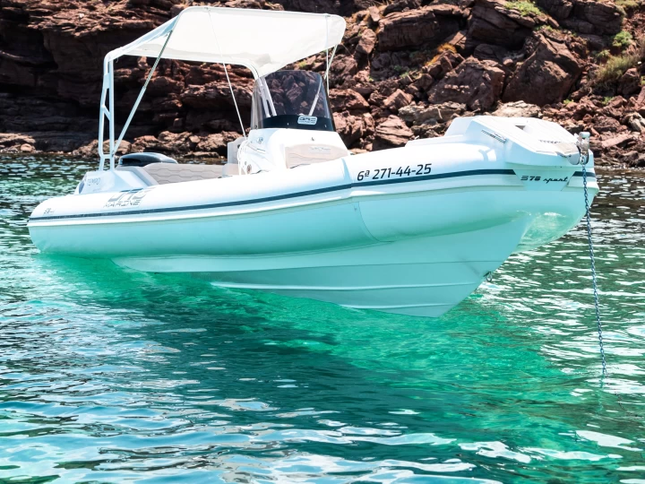 Noleggiare una Oromarine Oromarine S-78 a Fornells