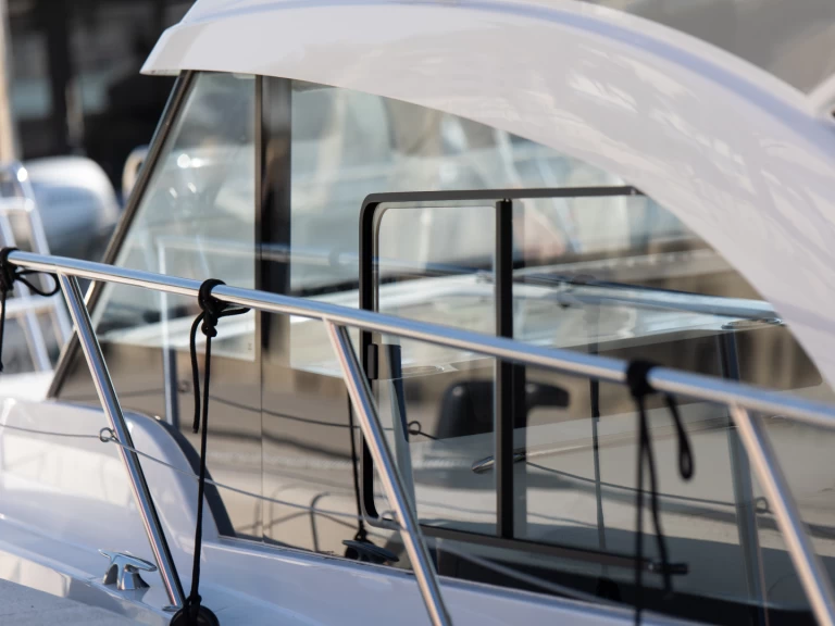 Noleggio Barca a motore Bénéteau con patente nautica