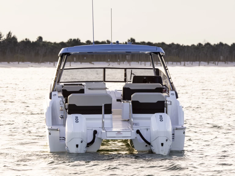 Noleggio a Ajaccio – Aquila Aquila 32 Sport su SamBoat