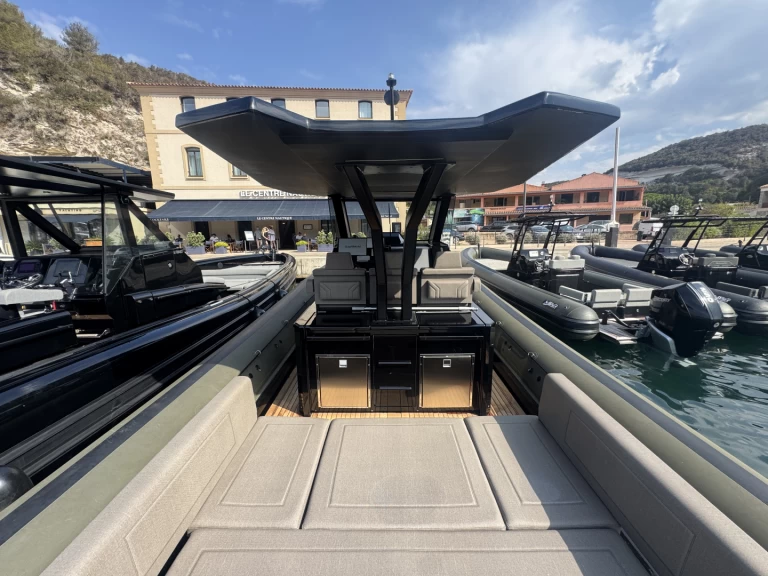 Noleggio barche Sea Water Phantom 400 a Bonifacio Port su Samboat