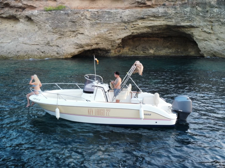 Noleggio Barca a motore key con patente nautica