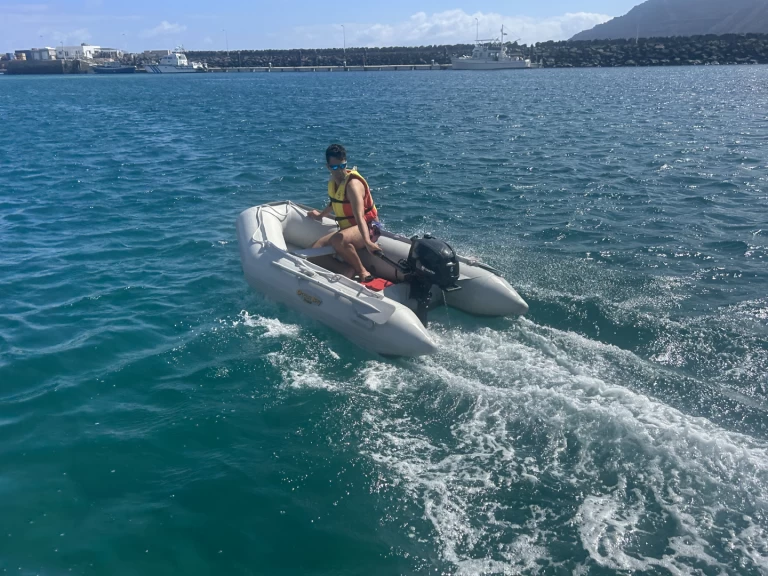 Gommone a noleggio a Caleta de Sebo al miglior prezzo