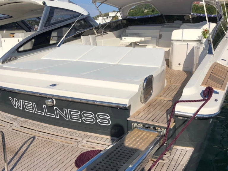 Noleggio Barca a motore Tornado con patente nautica