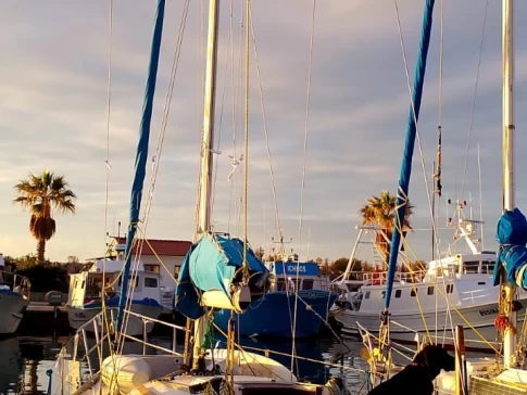Barca a vela a noleggio a Oristano al miglior prezzo