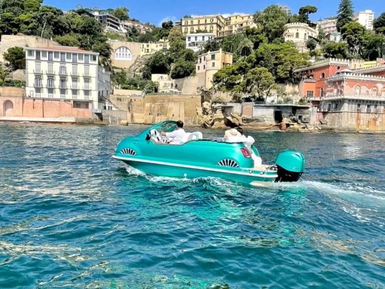 Noleggio barche fiat 500 VIP LOUNGE a Napoli su Samboat