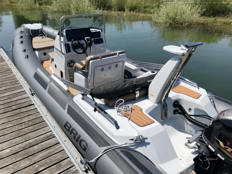 Noleggio Gommone Brig con patente nautica