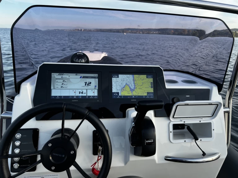 Gommone a noleggio a Kreuzlingen al miglior prezzo