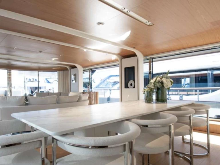 Noleggio Yacht di lusso Benetti con patente nautica