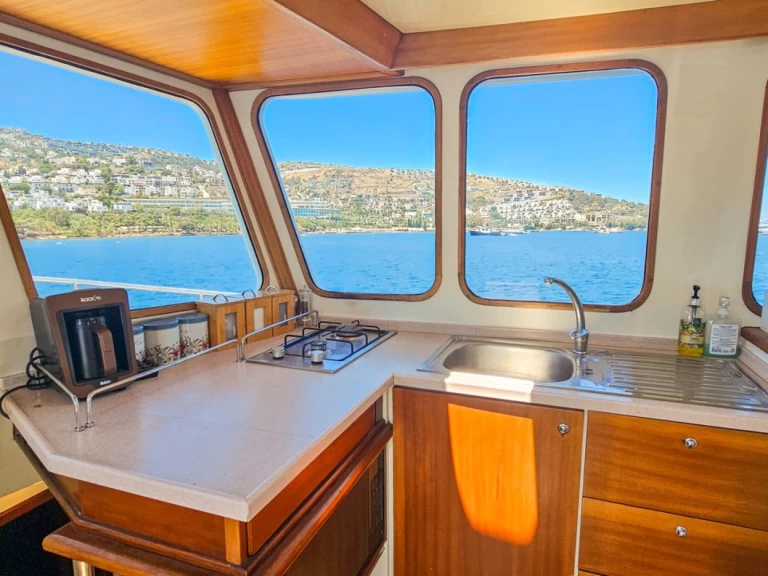 Noleggio Barca a motore con o senza skipper  a Yalıkavak