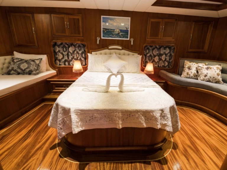 Noleggio Barca a vela  con patente nautica