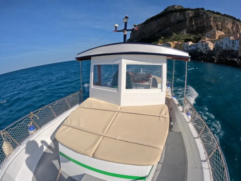 Custom Barca a motore  da affittare a  Cefalù