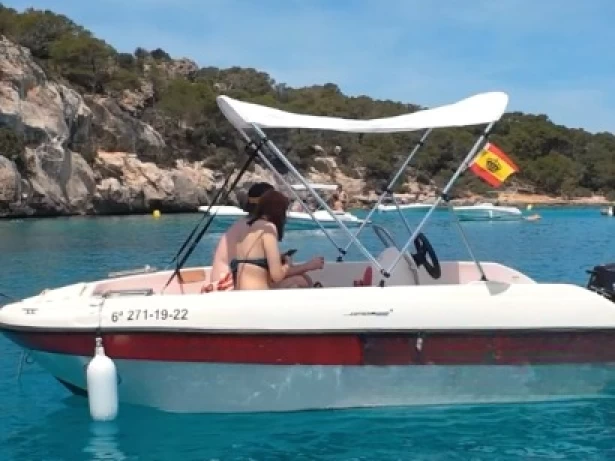 Noleggio Barca a motore a Cala'n Porter – Compass 135D