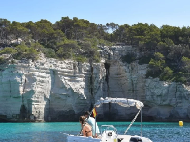 Noleggio Barca a motore Compass con patente nautica