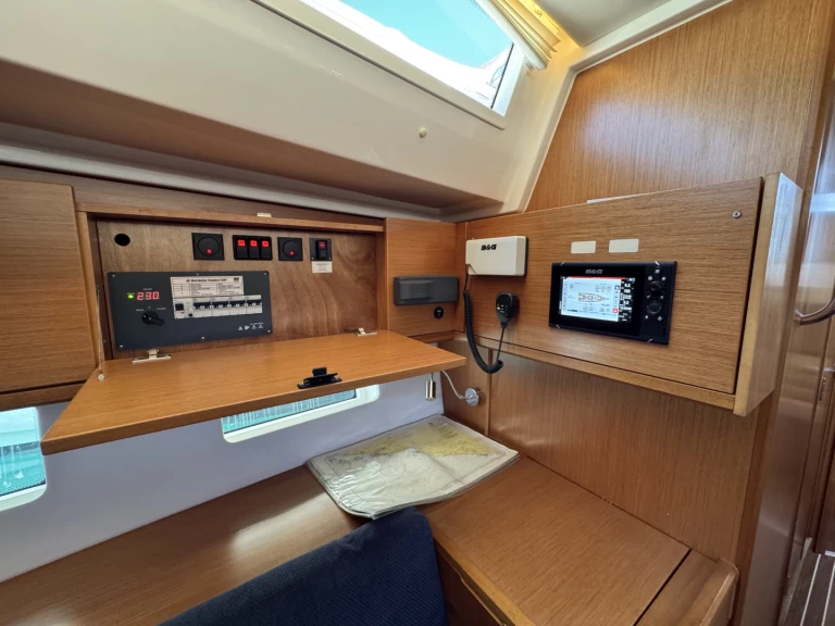 Noleggio Barca a vela con o senza skipper Bavaria a Rogosnizza