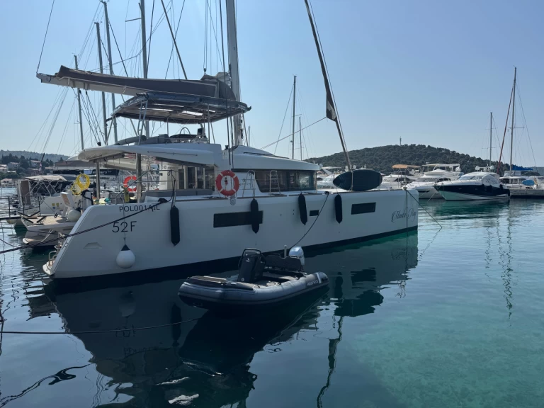 Noleggio Catamarano a Rogosnizza – Lagoon Lagoon 52 F