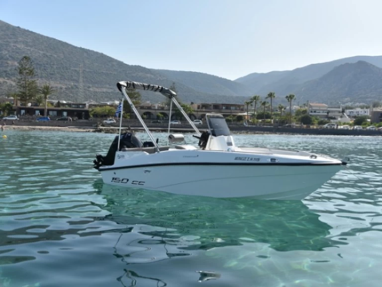 Noleggiare una Compass Compass 150 CC a Stalís