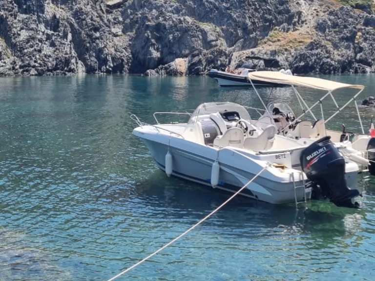 Noleggiare una Bénéteau Flyer 650 Open a Argelès-sur-Mer