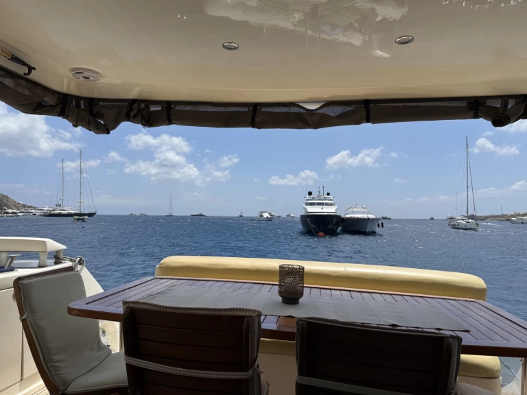 Noleggio barche Aicon aicon 64 a Órmos Bay su Samboat