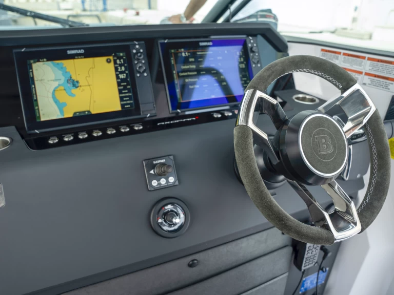 Noleggio Barca a motore con o senza skipper Axopar a Lávrio