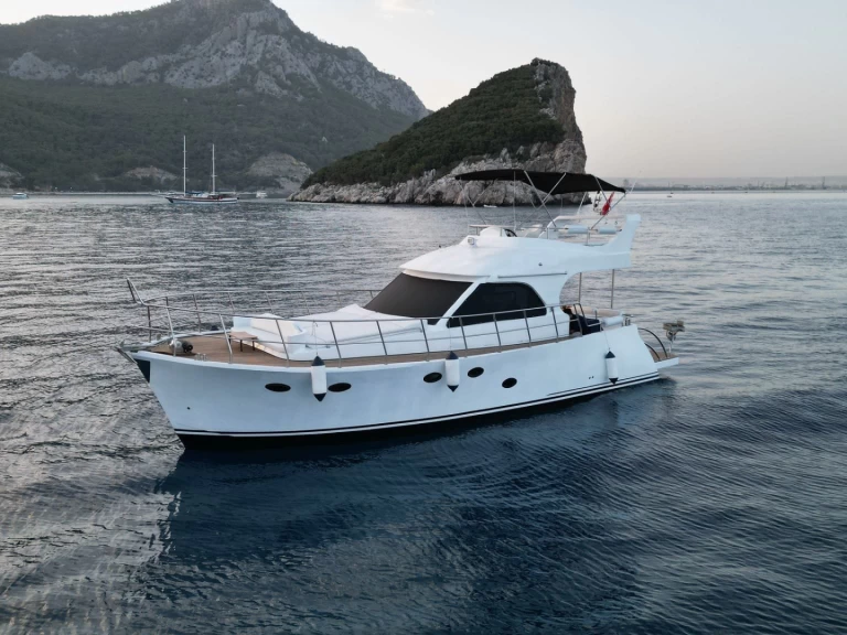 Noleggio barche Princess Princess 20 M a Antalya (City) su Samboat
